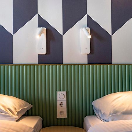 Tourist Inn Hotel Amsterdam Dış mekan fotoğraf