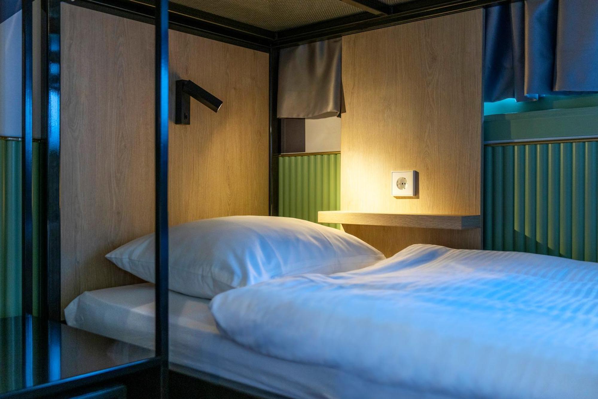 Tourist Inn Hotel Amsterdam Dış mekan fotoğraf