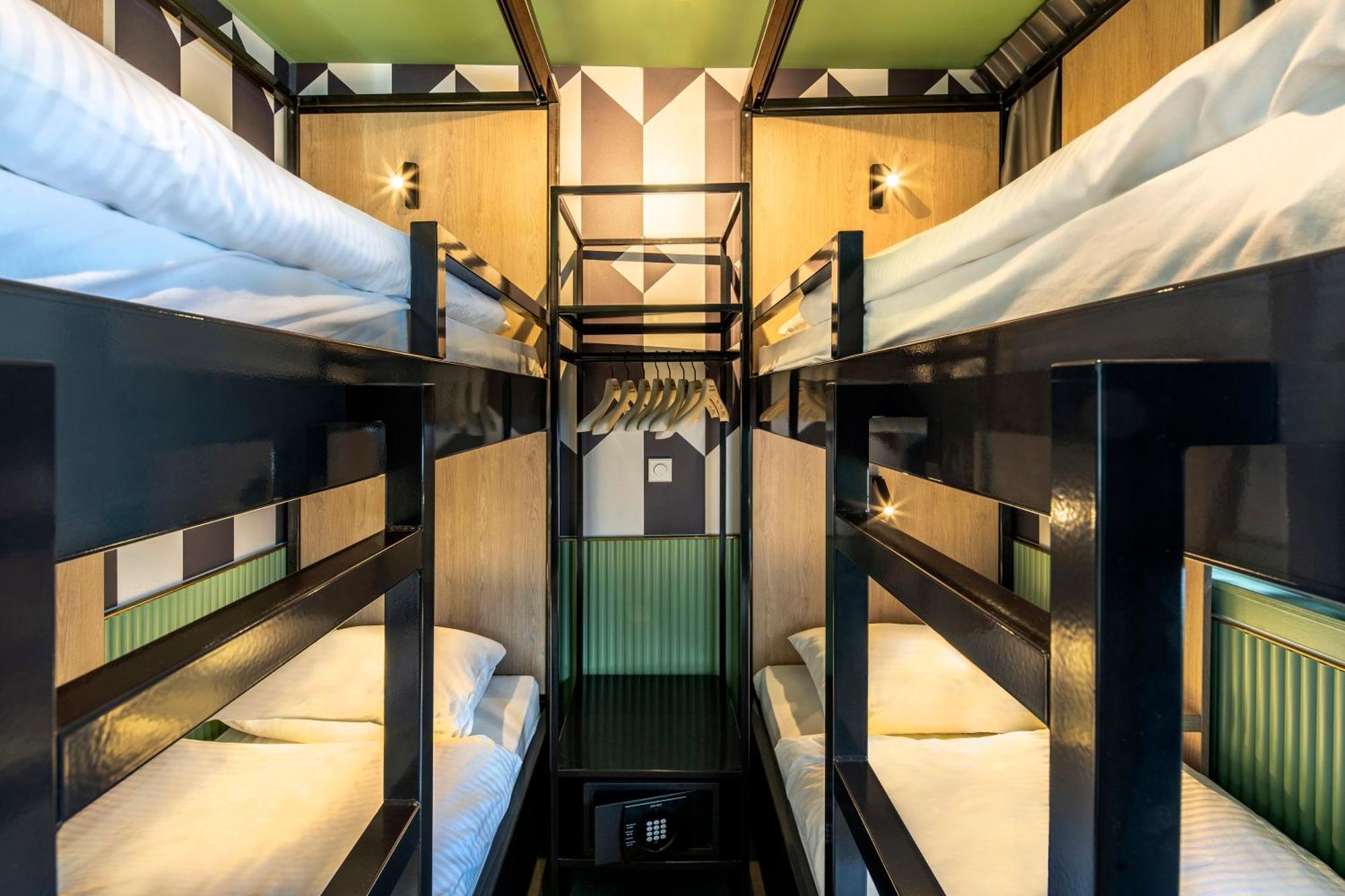 Tourist Inn Hotel Amsterdam Dış mekan fotoğraf