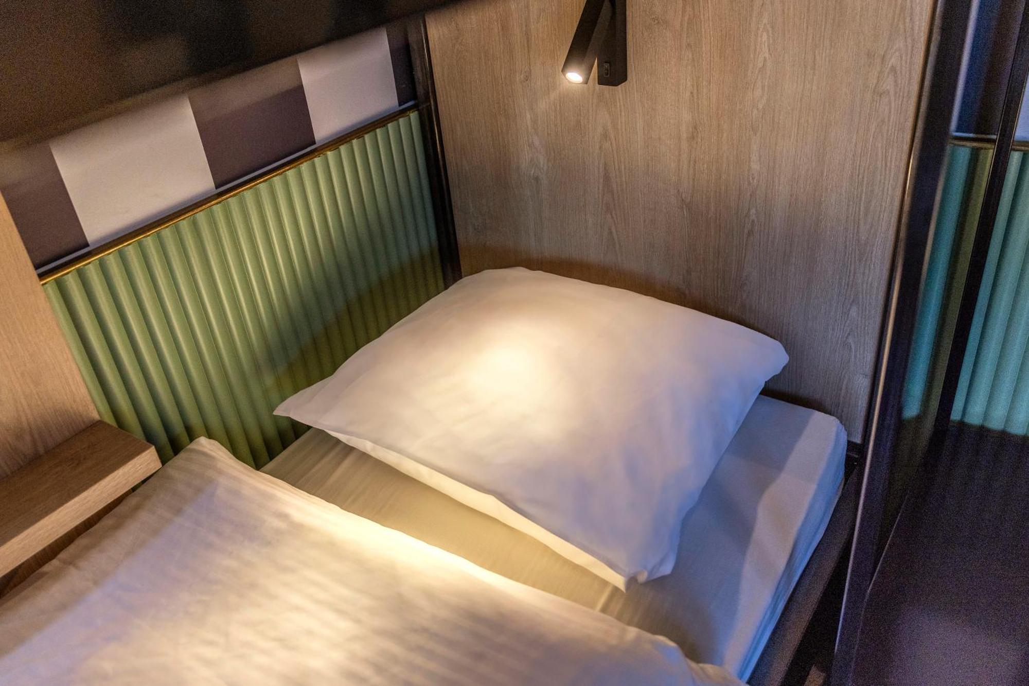 Tourist Inn Hotel Amsterdam Dış mekan fotoğraf
