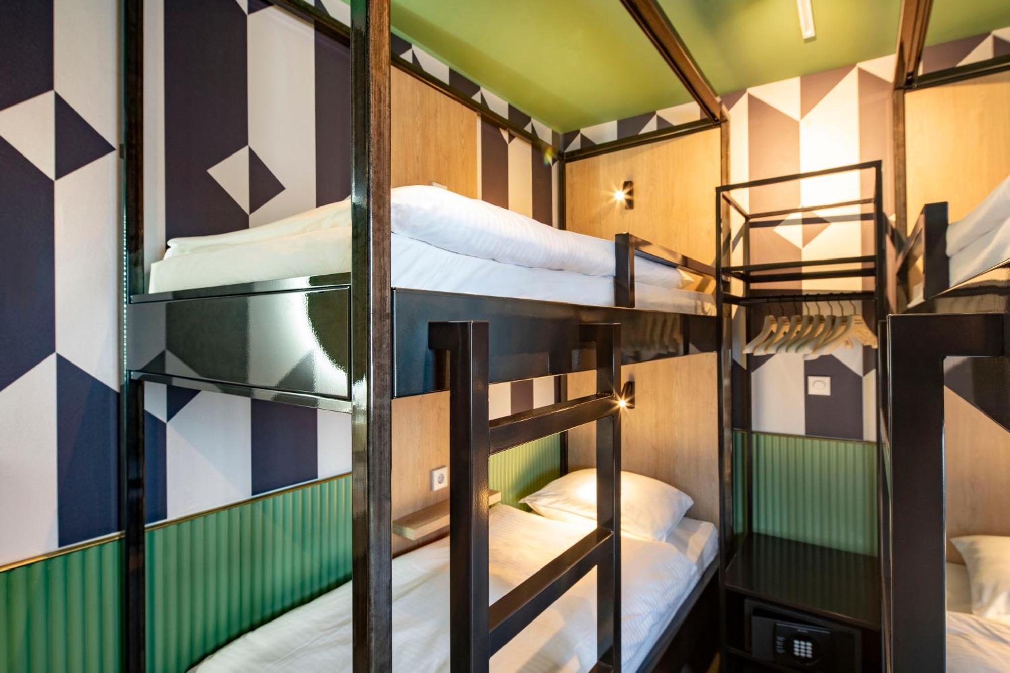 Tourist Inn Hotel Amsterdam Dış mekan fotoğraf