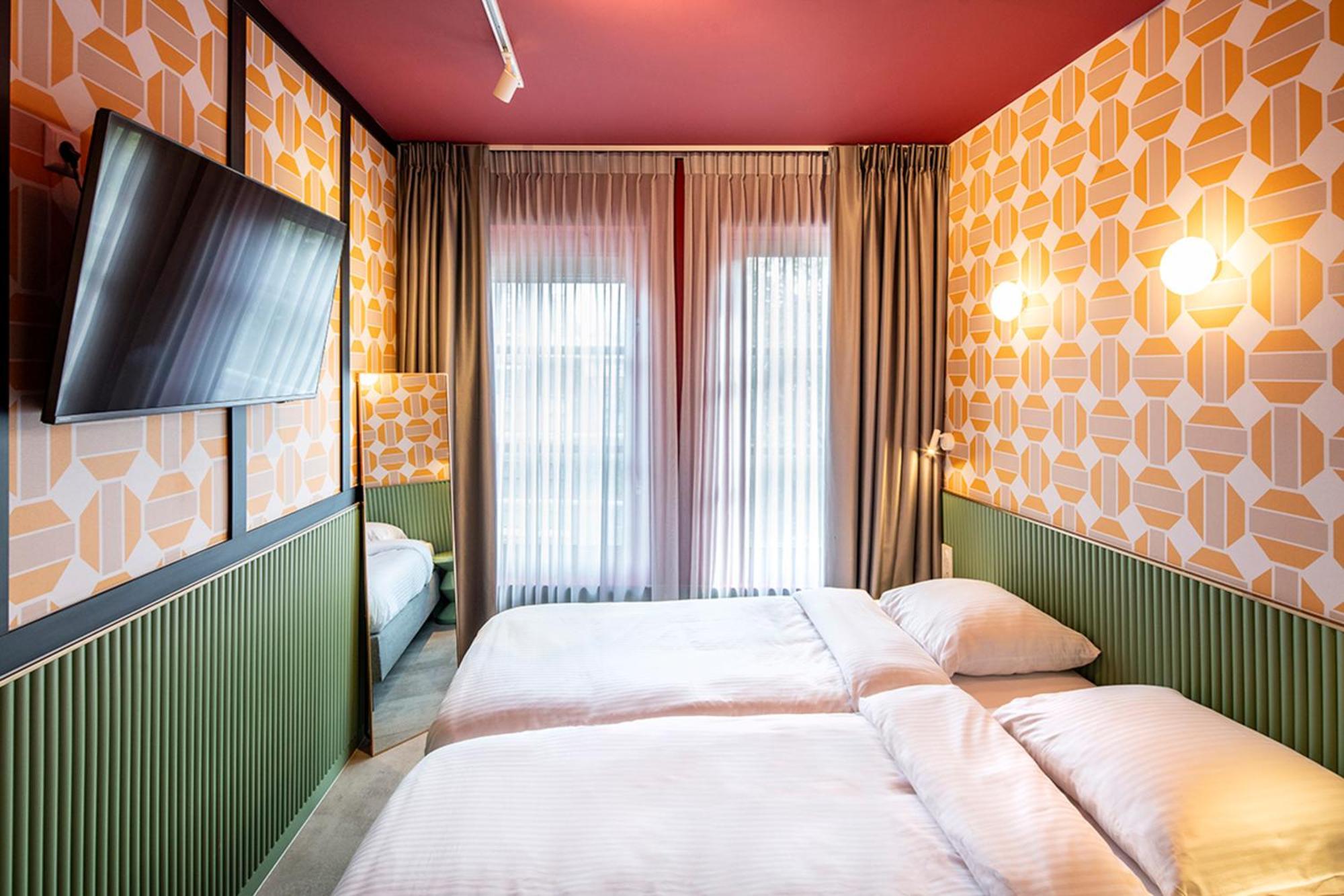 Tourist Inn Hotel Amsterdam Dış mekan fotoğraf