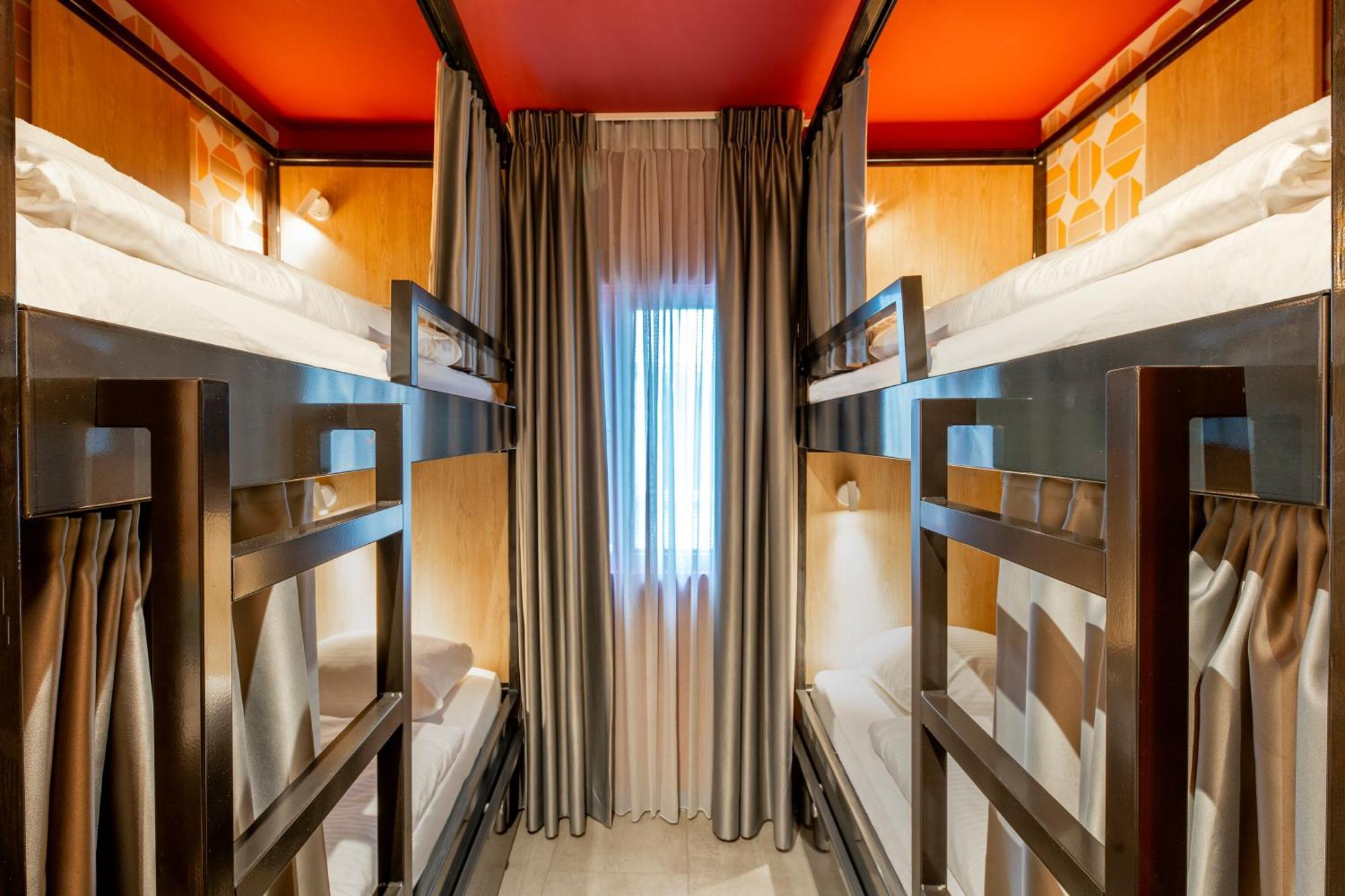 Tourist Inn Hotel Amsterdam Dış mekan fotoğraf